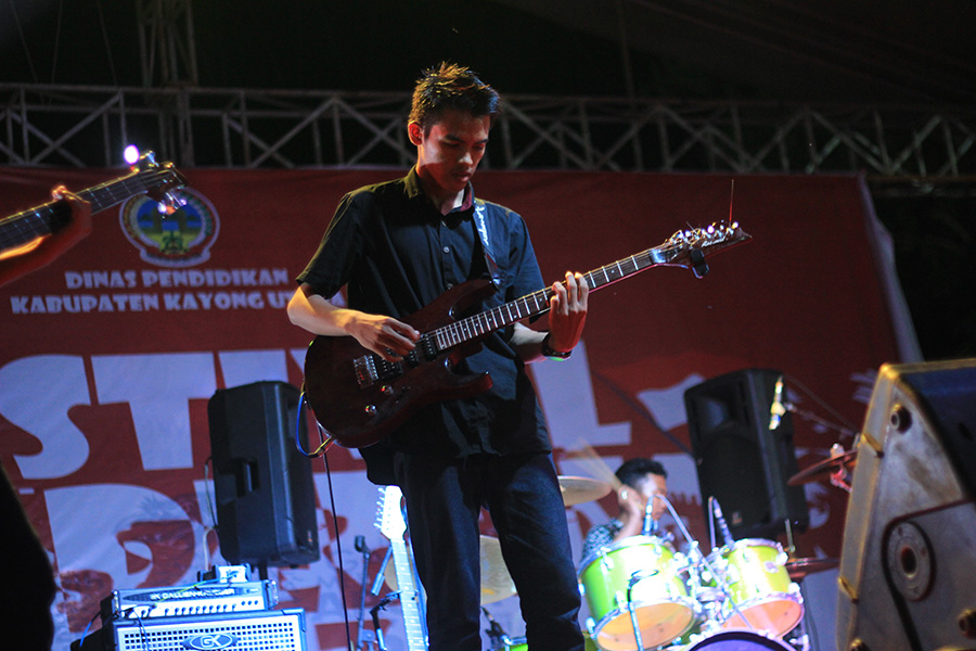 10 Band Ramaikan Festival Band Pelajar di Kayong Utara