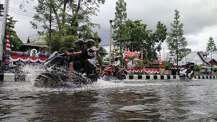 banjir-pontianak-kalimantan-barat-sutoyo.jpg