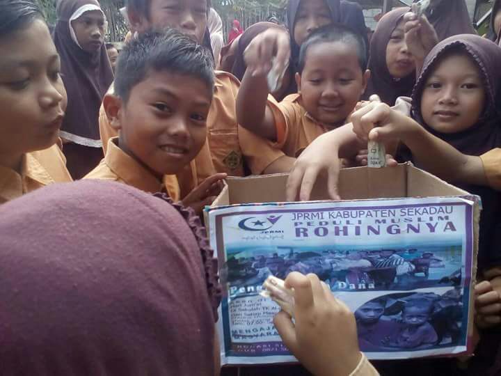 Remaja Masjid Galang Dana Bantu Rohingya