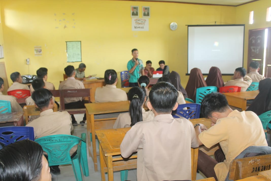 Komunitas Pemuda di Sambas, Kembali Gelar Sosialisasi ke Sekolah-sekolah