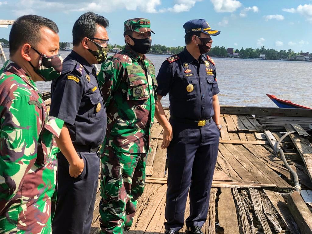 Bea Cukai dan TNI Amankan Barang Milik Negara Berupa Lahan Eks Pos Pengawasan di Ketapang