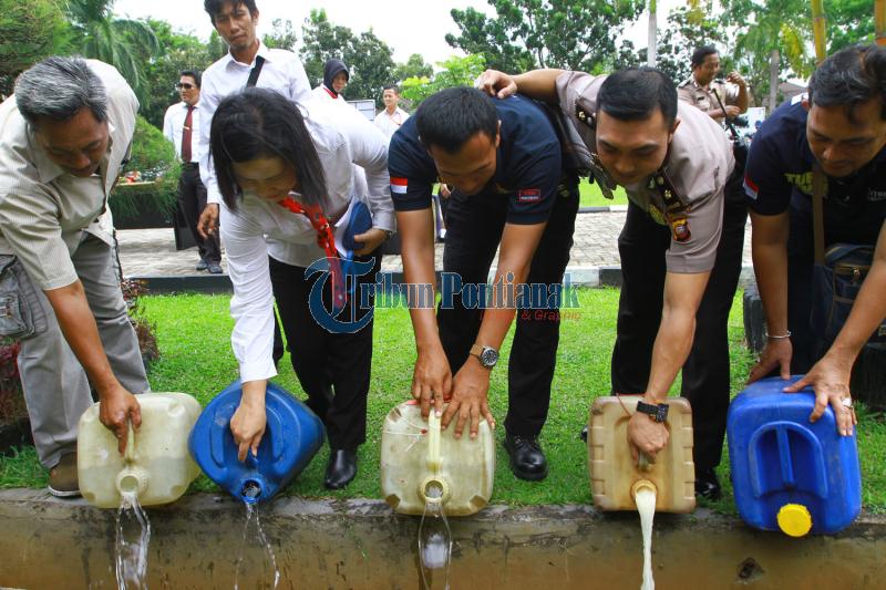 Selama Operasi Pekat di Bulan Ramadan, Polresta Pontianak Berhasil Ungkap 91 Kasus - berbagai-macam-barang_20160627_214225.jpg