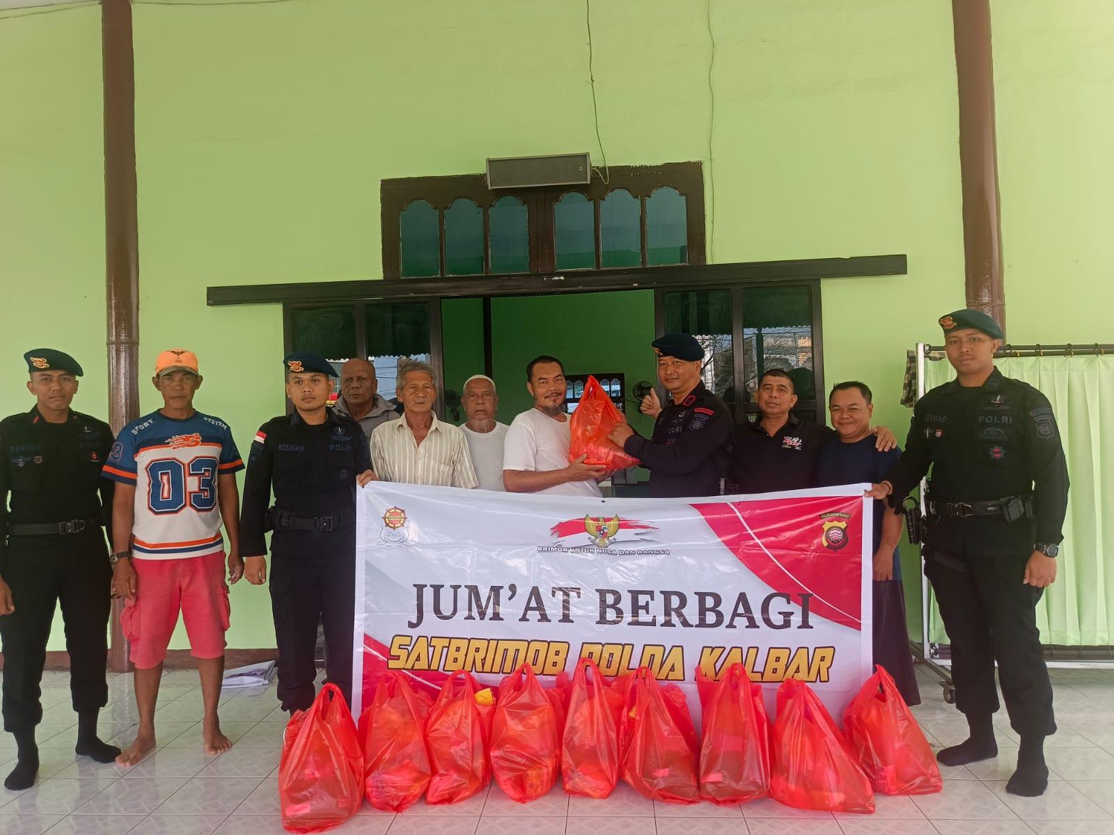 Jumat Berbagi Brimob Kalbar untuk Membantu Masyarakat yang Membutuhkan - Tribunpontianak.co.id