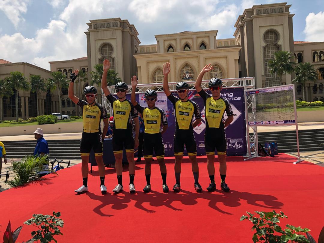 Bernard Raih Predikat Pembalap Muda Terbaik di Tour De Johor Iskandar