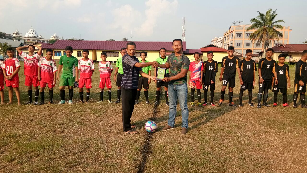 SSB Binaan Kodim 1205/Sintang Jalani Pertandingan Uji Coba di Sanggau
