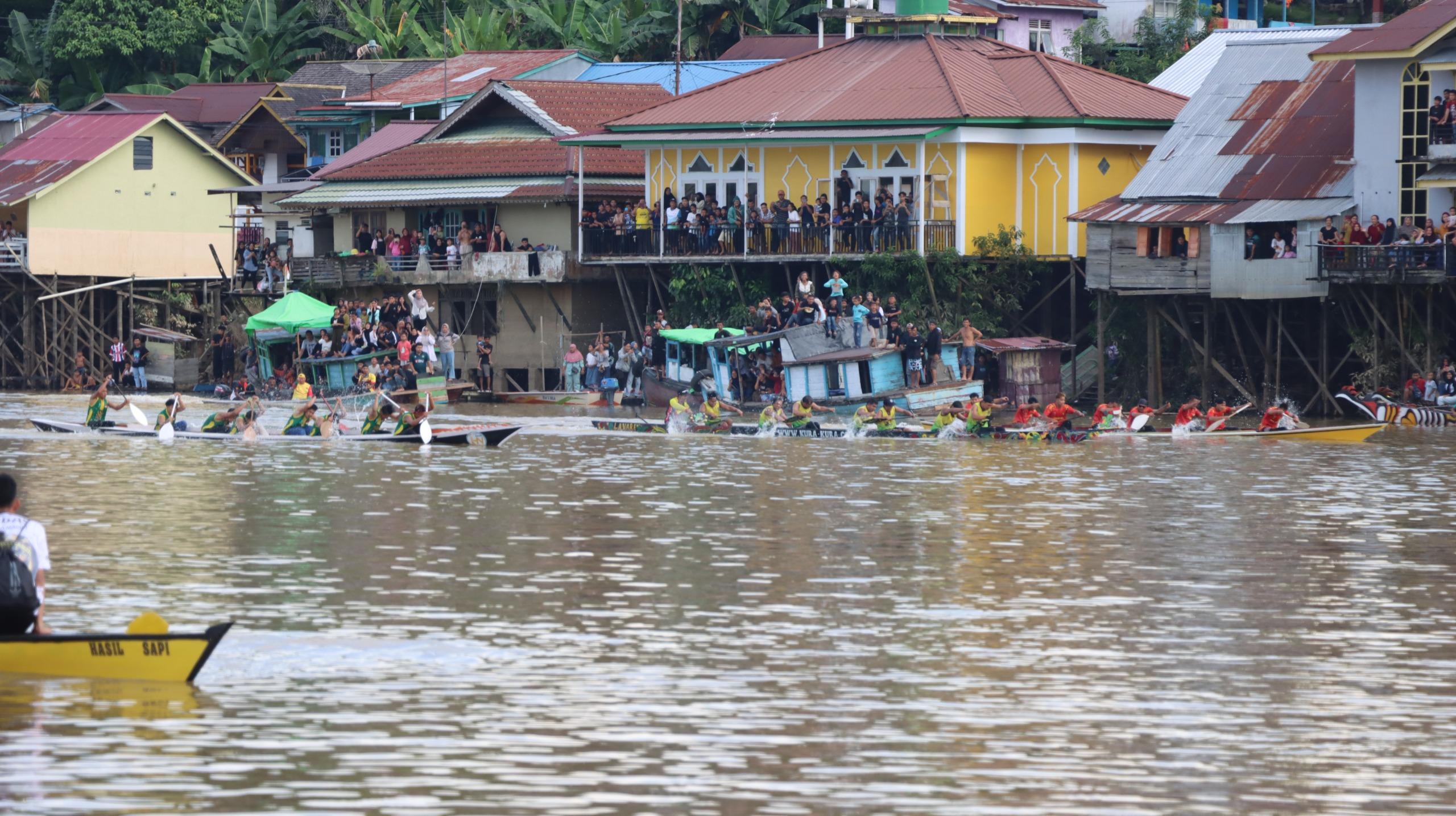 Lomba Sampan Bidar Hari Bhayangkara ke-78 Sukses Digelar, Polres Sekadau Apresiasi Masyarakat