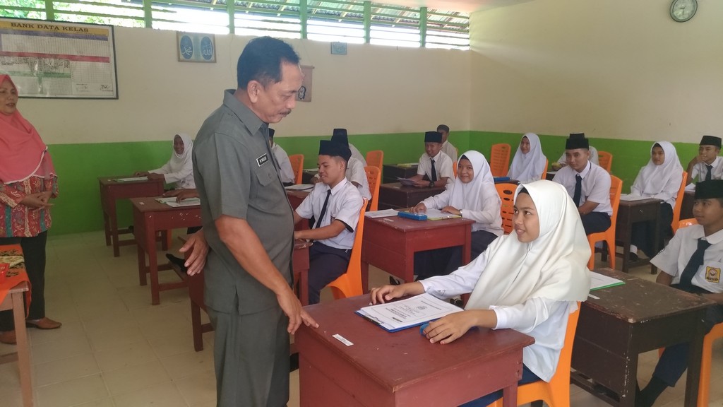 Forkopimda Singkawang Pantau UNBK dan USBN