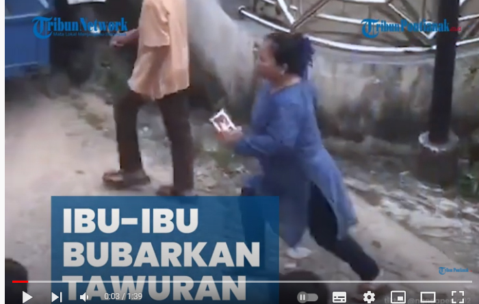 bubarkan-tawuranibu-ibu.jpg