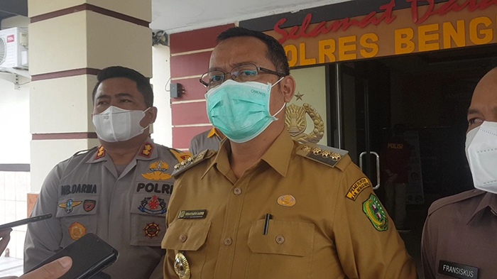 bupati-bengkayang-sebastianus-darwis-088o9000.jpg