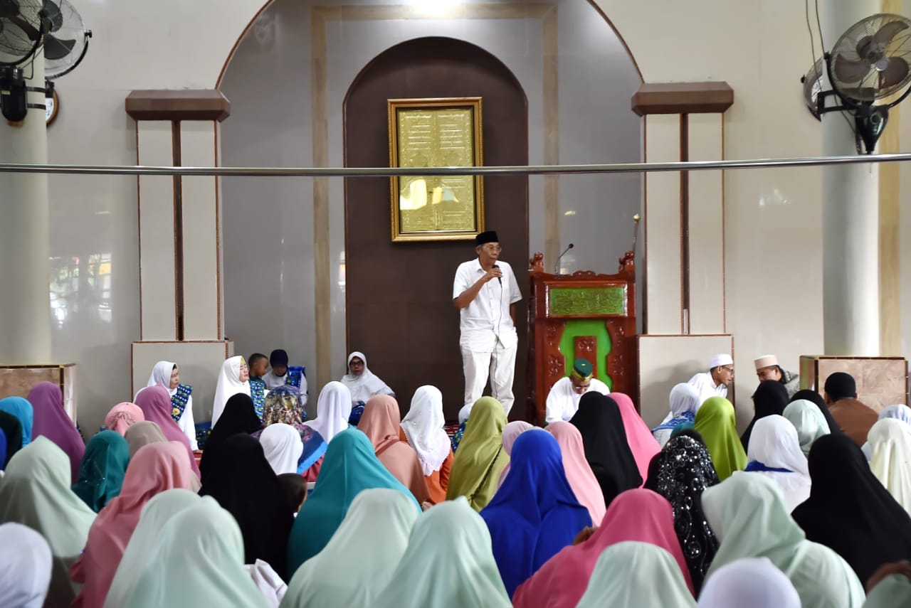 Hadiri Pengajian BKMT Sintang, Bupati Jarot Ingatkan Sukacita Menyambut Ramadan