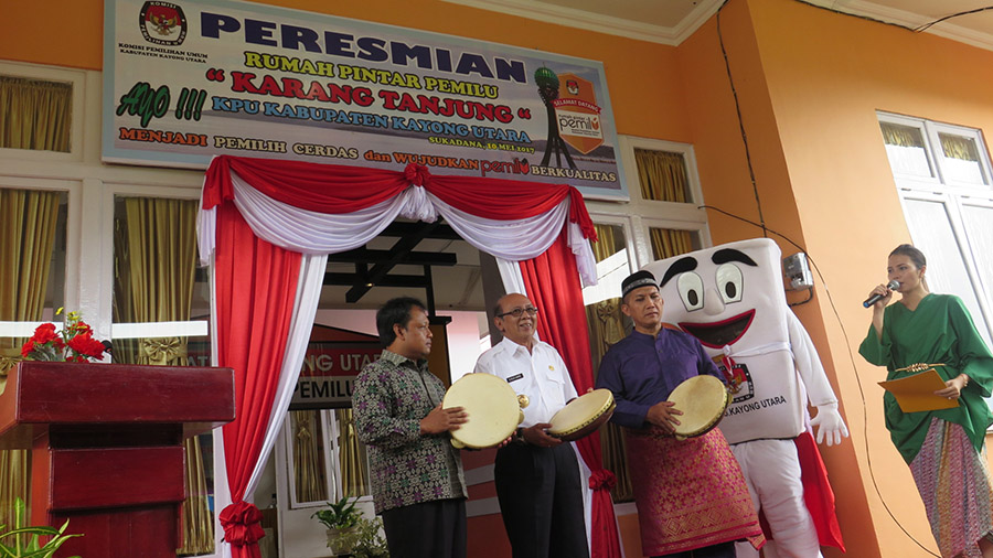 KPU Kayong Utara Resmikan Rumah Pintar Pemilu
