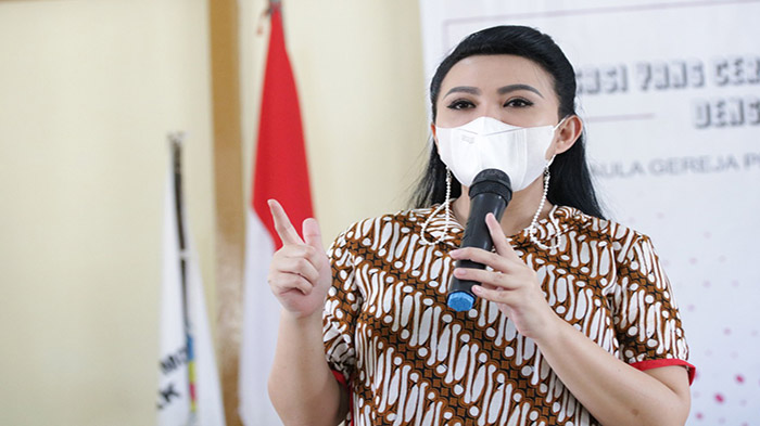 bupati-landak-dr-karolin-margret-natasa0047899.jpg