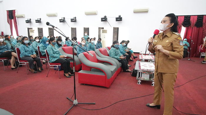 Walau Tak Digaji, Bupati Karolin Harap TP PKK Landak Tetap Berkerja Untuk Masyarakat