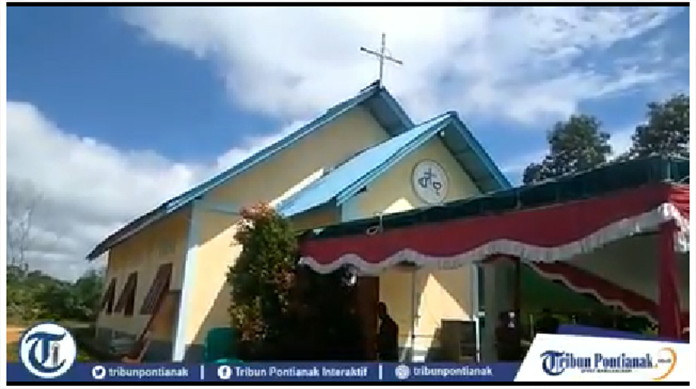 bupati-rupinus-resmikan-gereja-di-tapang-pulau_20180508_105050.jpg