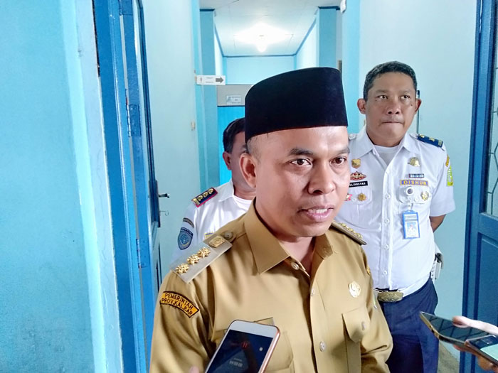 Bupati Atbah Larang Kendaraan Roda Enam Melintasi Dua Jembatan Bersejarah di Sambas