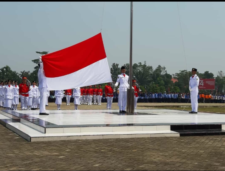 Upacara Pengibaran Bendera Merah Putih di Sambas Sukses Dilakukan