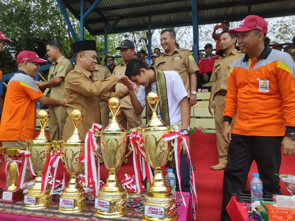bupati-sambas-buka-turnamen-gsi.jpg