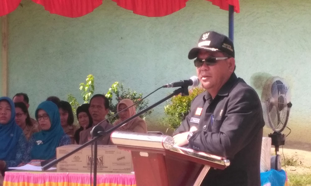 bupati-sanggau-paolus-hadi_20160926_182855.jpg