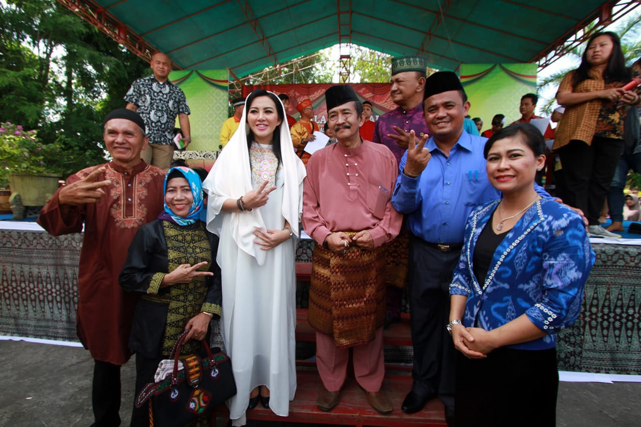 Karolin Ajak Masyarakat Peduli Terhadap Pilkada