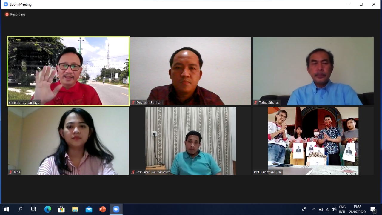 Warga Perbatasan di Entikong Sanggau Ungkap Keluhan Merosotnya Harga Lada Pada Anggota DPD RI