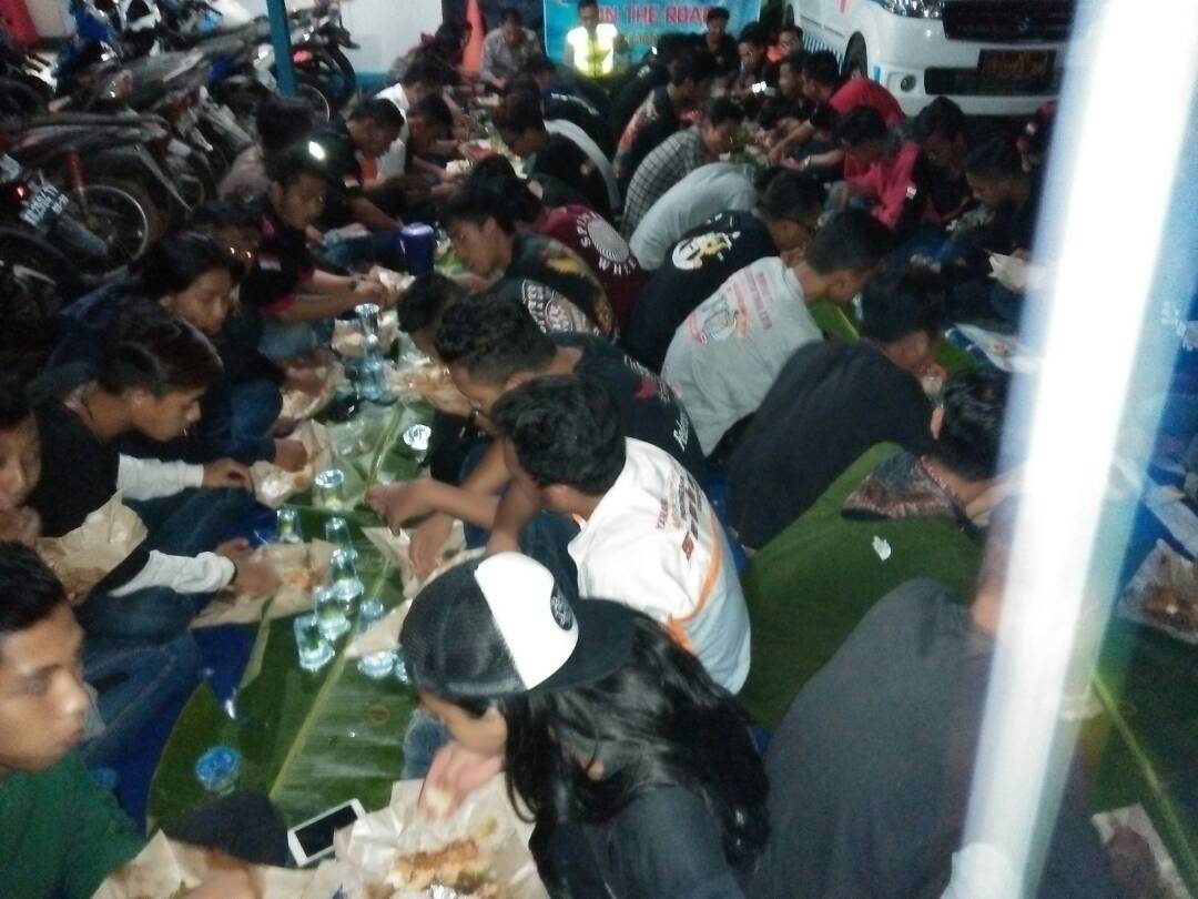 Club Motor Sambas Gelar Sahur On The Road