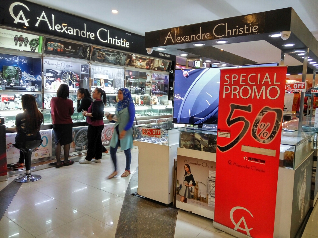 counter-alexandre-christie-ayani-megamal-pontianak_20170104_174548.jpg