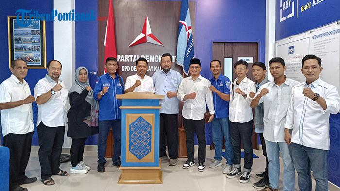 Kembalikan Berkas Pendaftaran Pilgub, Relawan Herzaky : Kalbar Butuh Representasi Anak Muda