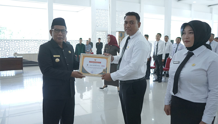 Belasan Tahun Mengabdi, Tenaga Honorer Kayong Utara Bersyukur Diangkat Jadi PPPK