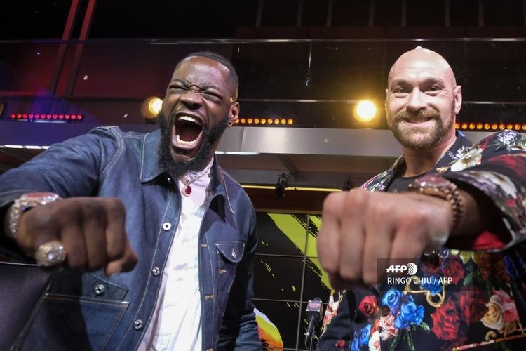 deontay-wilder-dan-tyson-fury-berpose-pada-sesi-konferensi-pers-di-los-angeles-california.jpg