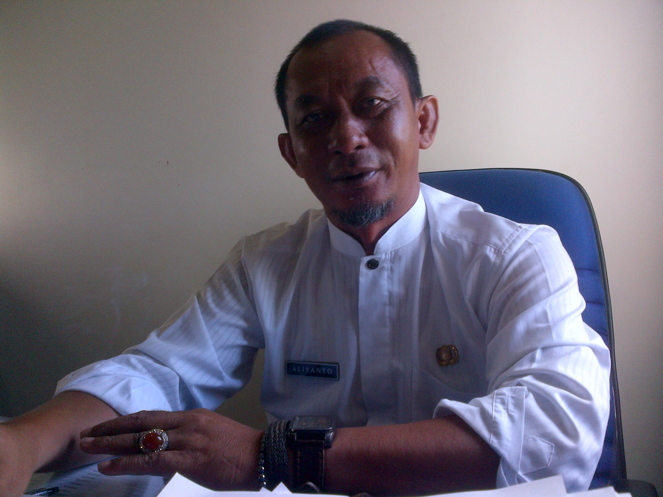 dewan-penasehat-dpc-ansor-kapuas-hulu-aliyanto_20170524_133917.jpg