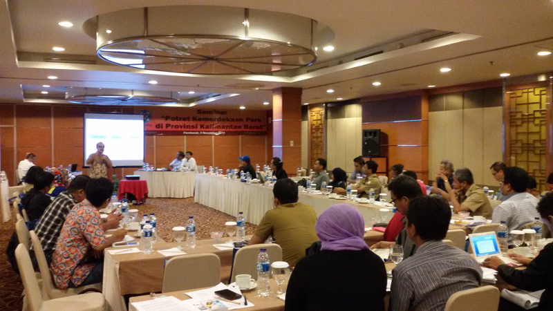 dewan-pers-indonesia-berikan_20151103_230206.jpg