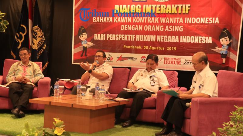 FOTO: Dialog Interaktif Bahaya Kawin Kontrak Wanita Indonesia dengan Warga Negara Asing - dialog-interaktif-bahaya-kawin-kontrak-2.jpg