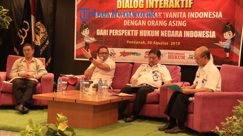 FOTO: Dialog Interaktif Bahaya Kawin Kontrak Wanita Indonesia dengan Warga Negara Asing - dialog-interaktif-bahaya-kawin-kontrak-3.jpg