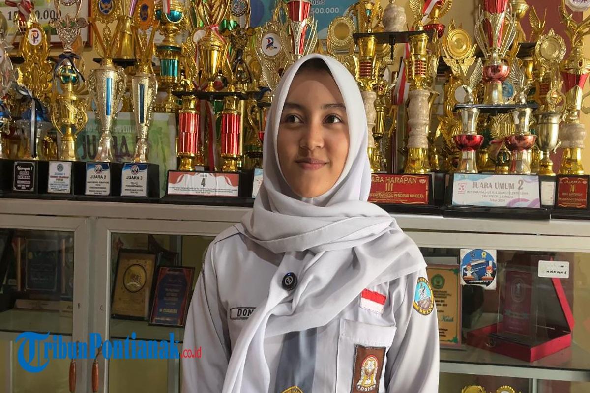 diwawancarai-di-sekolahnya-Senin.jpg
