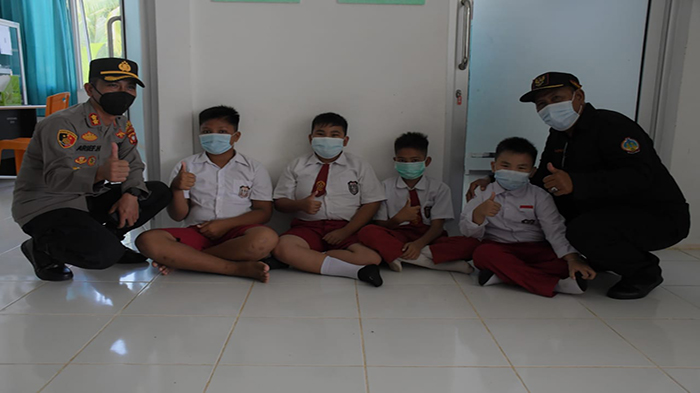 Kejar Target, Bupati Citra Duani Rutin Tinjau Langsung Vaksinasi COVID-19 di Kayong Utara