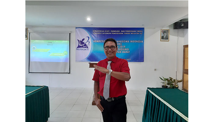 dr-erdi-dosen-fakultas-fisip-unviersitas-tanjungpura-menjadi-juri.jpg