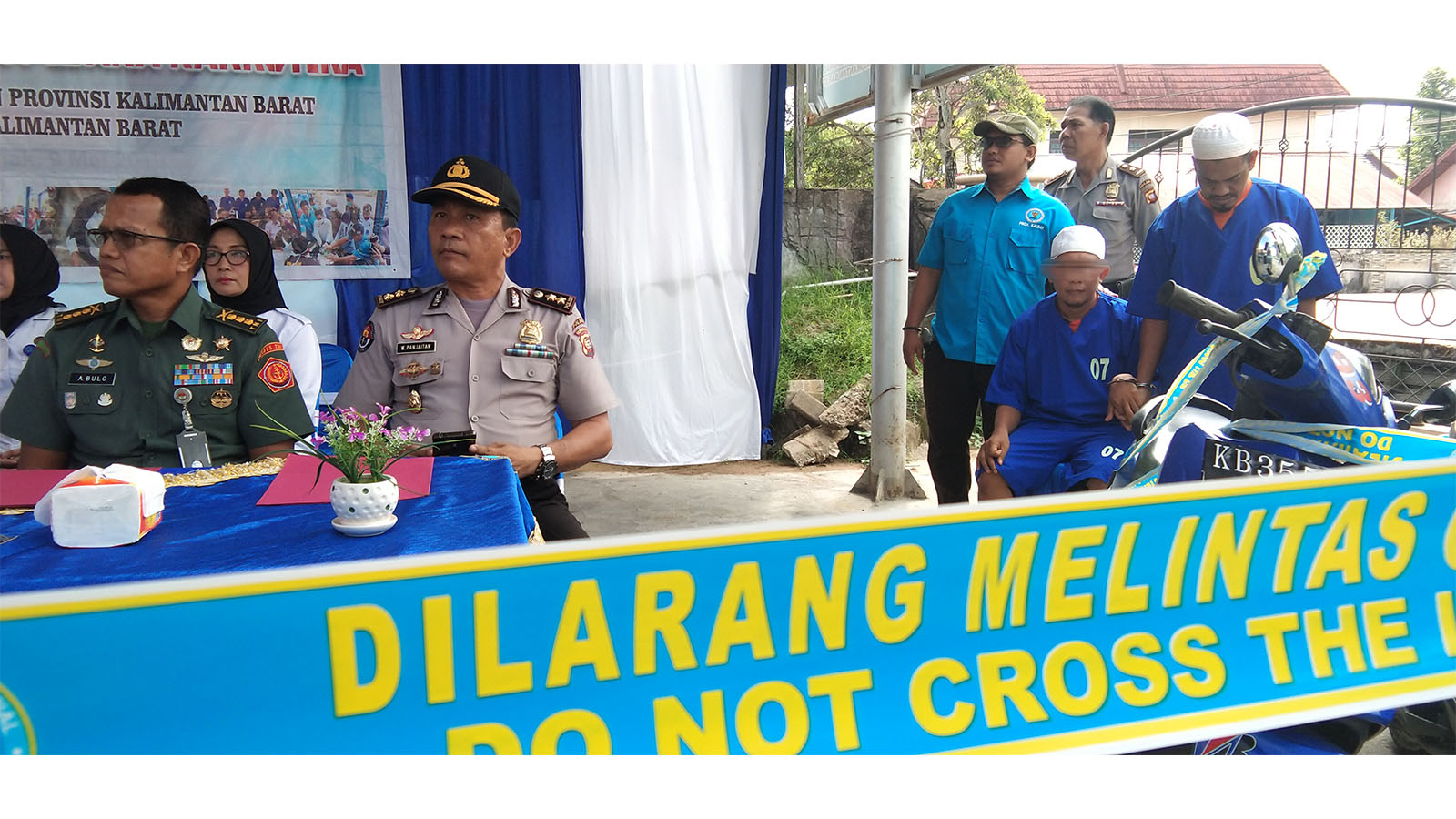 2 Tersangka Dihadirkan Pada Pemusnahan Barang Bukti Narkotika oleh BNN Kalbar