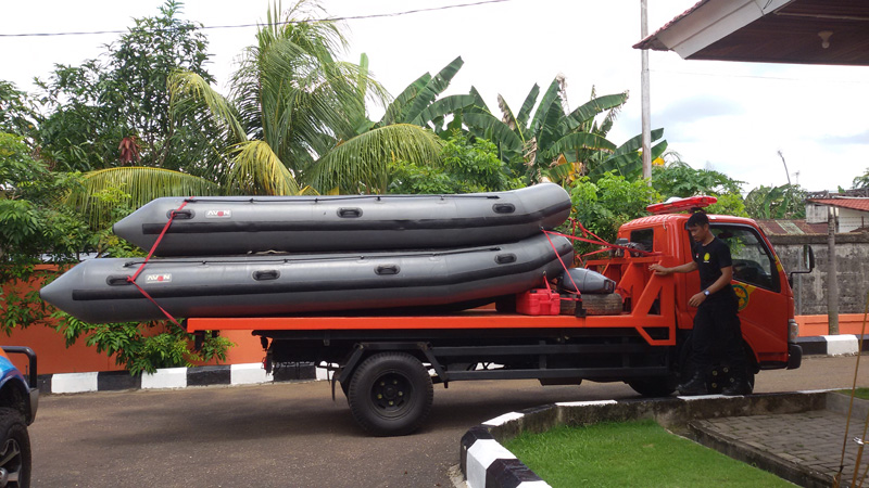 dua-unit-perahu-karet-sesaat_20151213_132946.jpg