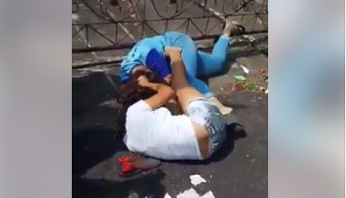 Viral! Beredar Video Dua Wanita Berkelahi, Diduga Berstatus Pelajar