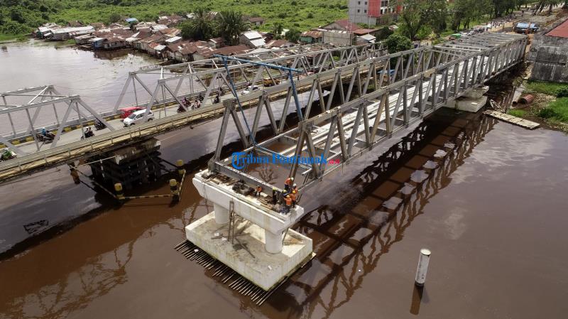 duplikasi-jembatan-lagi.jpg<pf>dupliasi-jembatan-satu.jpg<pf>duplikasi-jembatan.jpg<pf>bagian-ujur-jembatan.jpg<pf>satu-dibongkar.jpg<pf>bangunnan-dibongkar.jpg<pf>1-eksavator.jpg