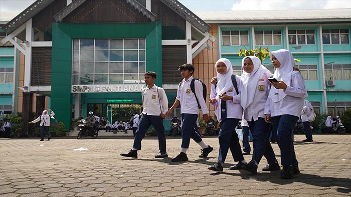 20 Pantun untuk Kakak Kelas Garang Saat MPLS 2026, Lucu tapi Tetap Sopan - Tribunpontianak.co.id