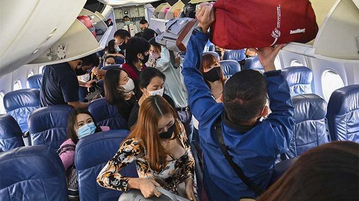 efek-syarat-naik-pesawat-terbaru-juli-agustus-2022-jumlah-penumpang-menurun-2-persen.jpg