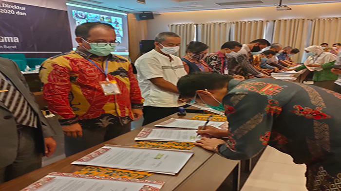 endang-kusmana-melakukan-penandatanganan-12.jpg