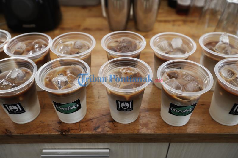 es-kopi-susu-gratis-yang-diracik-oleh101-coffee-house-5.jpg