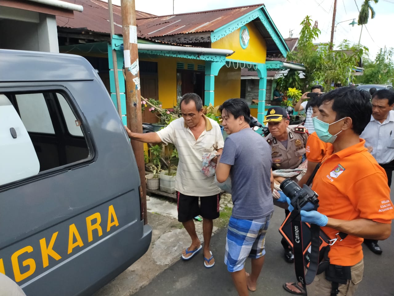 Lima Tahun Tinggal Sendiri, Lau Ditemukan Gantung Diri di Kamar, Keluarga Histeris!