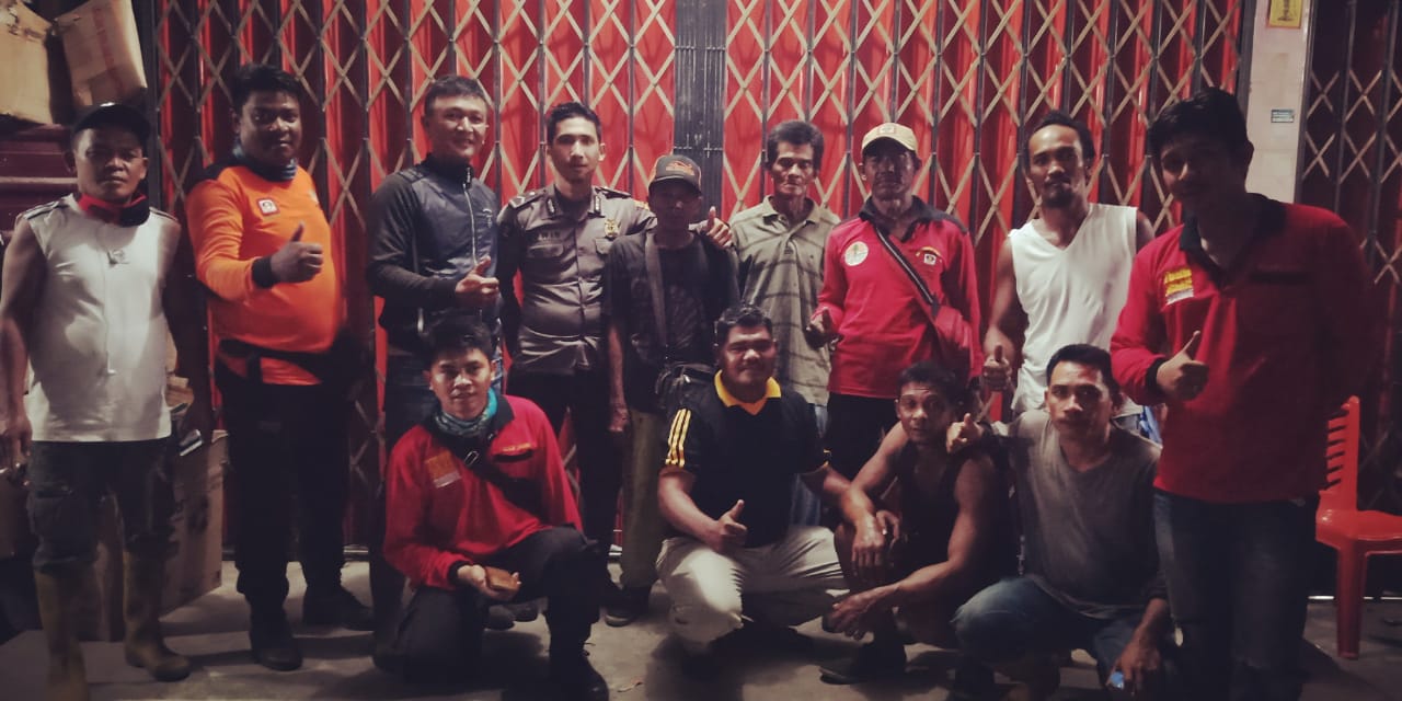 Kisah Heroik Personel Polsek Jawai dan Masyarakat Selamatkan Sidik dari Kepungan Api