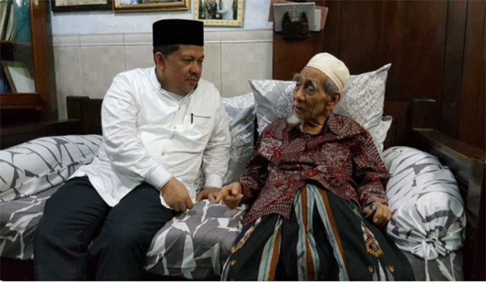 fahri-hamzah-bersilahturahmi-ke-mbah-moen-di-sarang-rembang.jpg