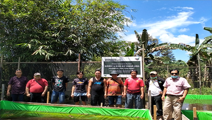 Kelompok Tani di Kembayan Sanggau Terima Bantuan Program CSR