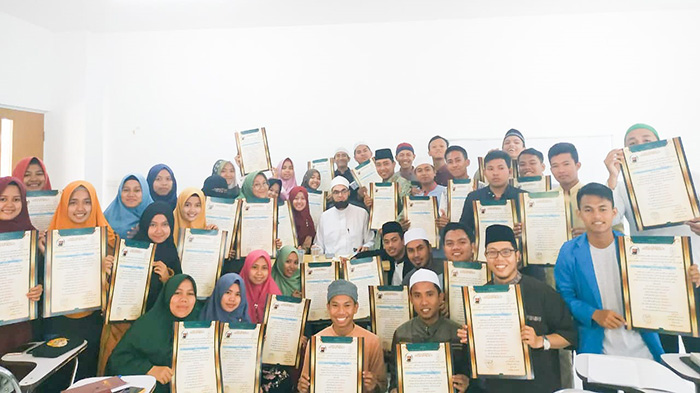 foto-bersama-usai-agenda-daurah-tafsir-sebagai-ppl-di-pusat-study-alquran.jpg