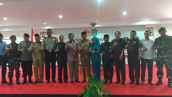 Pilkada Serentak, Mahfud Imbau Jangan Bawa Isu SARA Tapi Adu Program